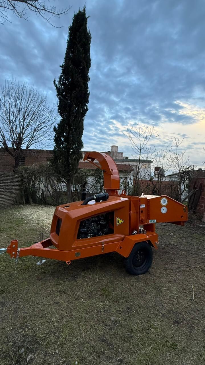 Chipeadora propia de FM Servicios